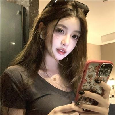 小资女孩向前冲
