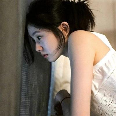 秋霞